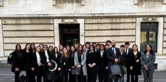 Una classe del liceo scientifico di Ravenna in visita al Parlamento
